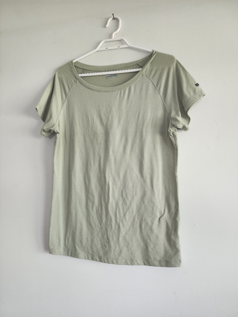 Columbia Activewear T-Shirt | Women's Medium | Sage Green | Stretch 💚